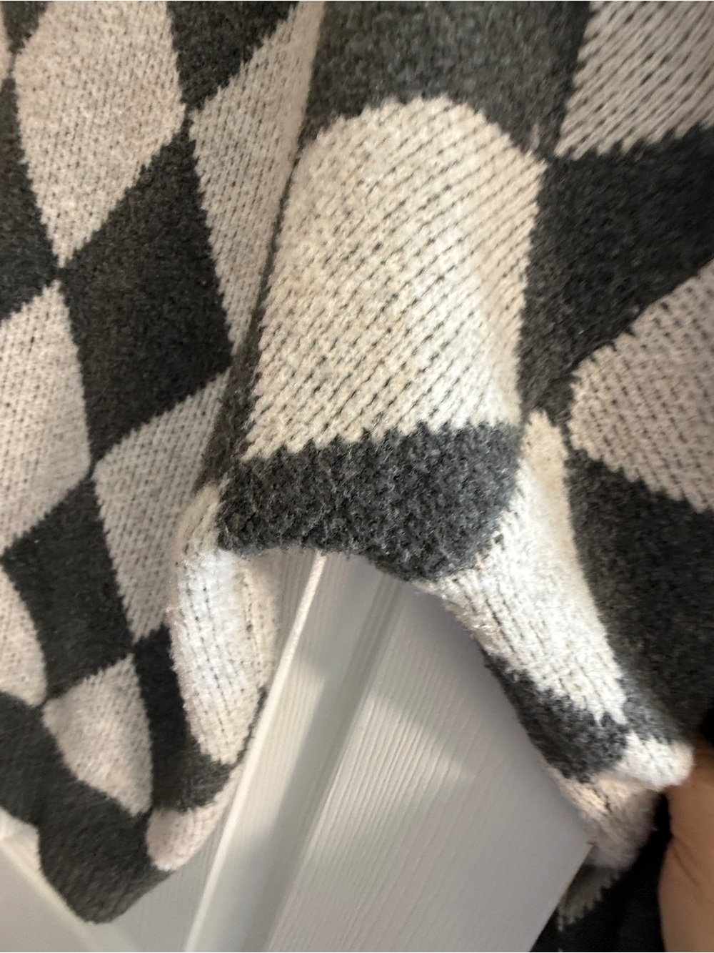 Abercrombie & Fitch Size Medium Wool blend Argyle Crewneck Sweater -Gray & Cream - Picture 8 of 16